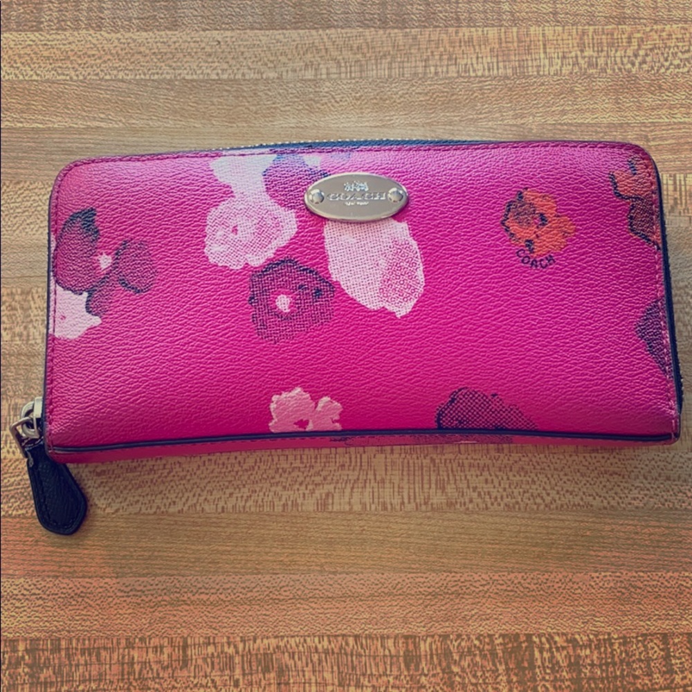 GREAT CONDITION COACH WALLET PINK